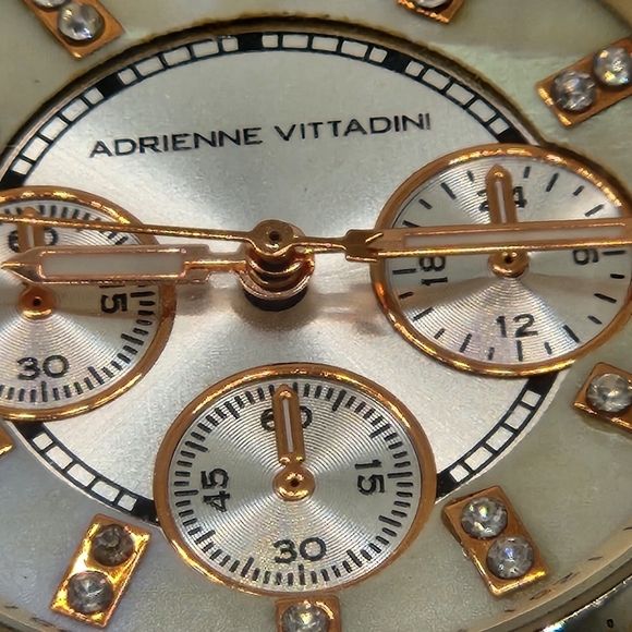 ADRIENNE VITTADINI ROSE GOLD CHRONOGRAPH CRYSTAL ACCENT WOMENS WATCH - Picture 4 of 9